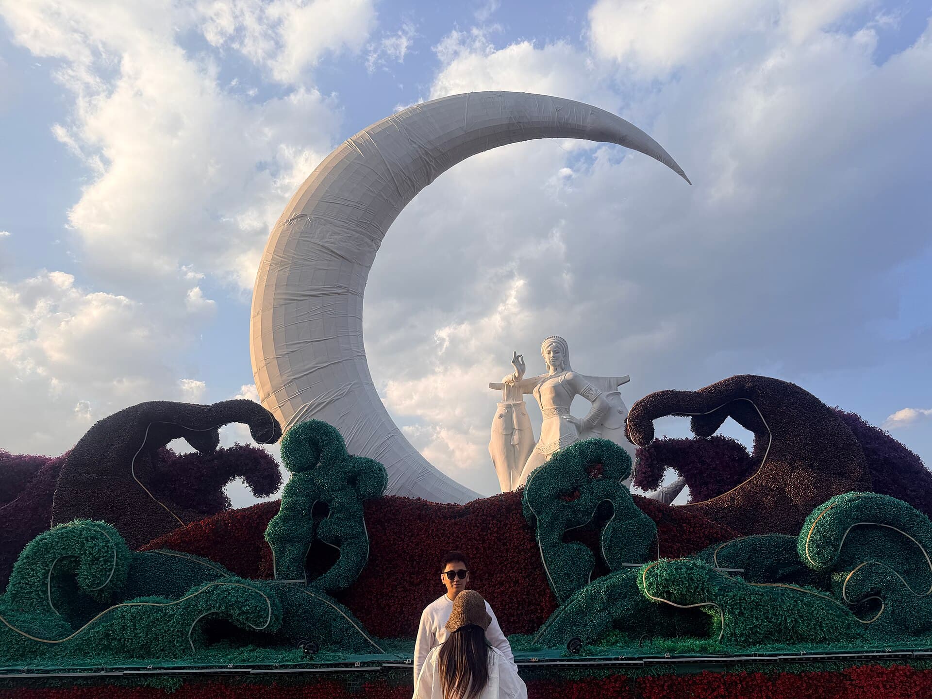 Erhai Park on the lakeshore in Dali, February 2026
